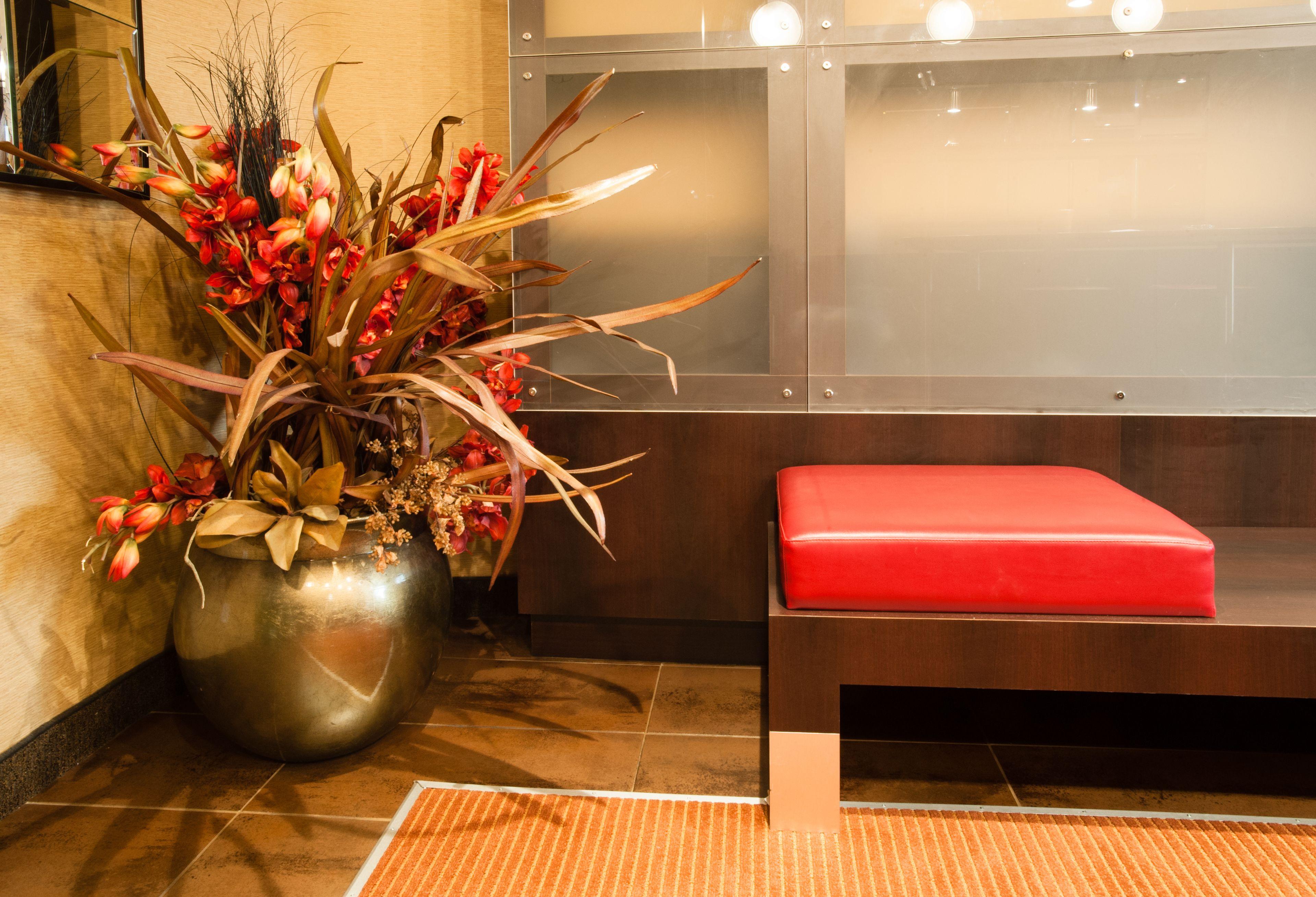 Le Chabrol Hotel & Suites — Photos 3